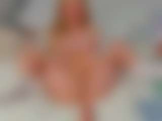 Live cam show with EmillyHart - Longhair on Fling VIP Chat