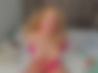 EmillyHart's Live Sex Cam Show