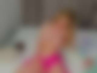 EmillyHart's Live Sex Cam Show