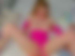 EmillyHart's Live Sex Cam Show