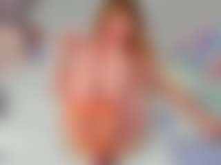 Live cam show with EmillyHart - Handjob on CamwithHer