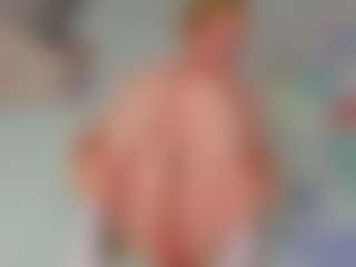 EmillyHart's Live Sex Cam Show