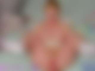 EmillyHart's Live Sex Cam Show