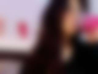 Live cam show with LILITH SAVETT - Red Hair Young Adult on xplaylive.com