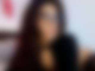 Live cam show with LILITH SAVETT - Bikini on Milfs Live