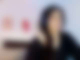 Live cam show with LILITH SAVETT - Petite on madthumbs
