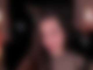 Live cam show with MarianneLane - Living Room on Uber Horny