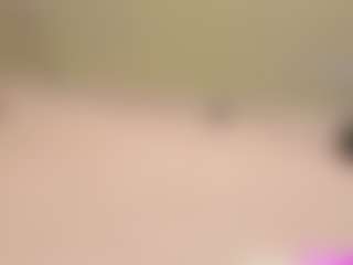sweet-petiite's Live Sex Cam Show