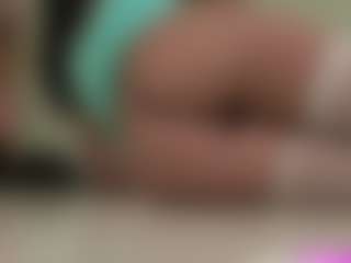 Live cam show with sweet-petiite - Brown Eyes on CSO-WL