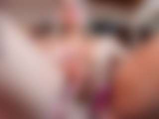 Live cam show with Isabellaa-Joness - Handjob on Strip Flash - Live Sex Shows