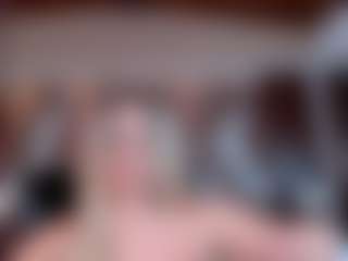 Live cam show with Isabellaa-Joness - Flashing on Camsoda
