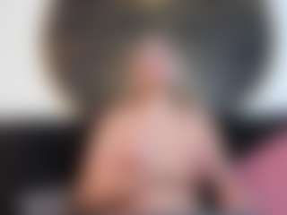 Live cam show with Isabellaa-Joness - Control on livesuperchat.net
