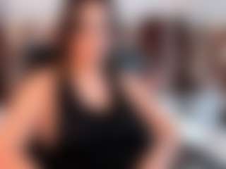 Live cam show with Isabellaa-Joness - Shaved Pussy on xplaylive.com