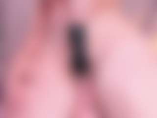 Live cam show with Anna-parkker - MILF on TeamSkeetLive