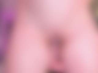 Live cam show with Anna-parkker - Average on Cam Slut