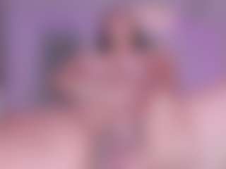 Live cam show with Anna-parkker - Bikini on Camsoda