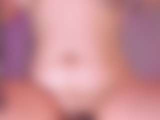 Live cam show with Anna-parkker - Gamer MILF on Adult Interactions