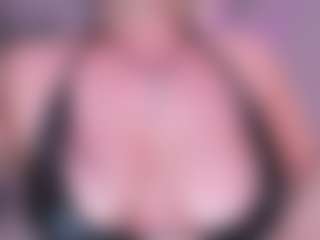 Live cam show with Anna-parkker - Big Ass MILF on CamClone