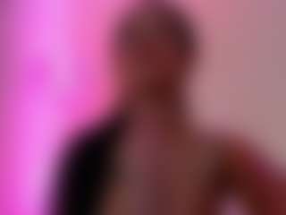Live cam show with LaylaCruzRose - MILF on EXY
