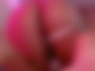 LaylaCruzRose MILF webcam performer live streaming