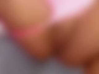Live cam show with LaylaCruzRose - Anal MILF on Cam Slut