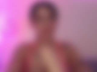 Live cam show with LaylaCruzRose - Squirt on Dolls Live