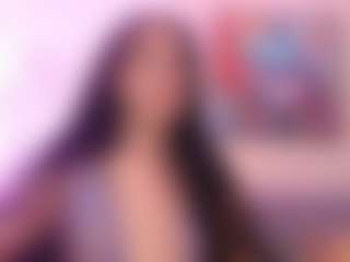 LaylaCruzRose MILF webcam performer live streaming