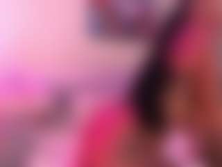 Live cam show with LaylaCruzRose - Petite MILF on Chatstar