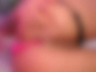 LaylaCruzRose's Live Sex Cam Show