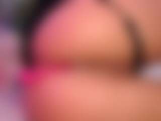 LaylaCruzRose's Live Sex Cam Show