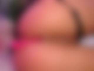 LaylaCruzRose's Live Sex Cam Show
