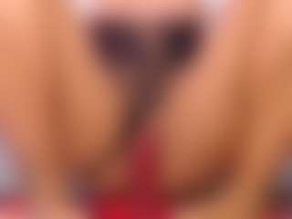 Live cam show with LaylaCruzRose - Shaved Pussy MILF on Dolls Live