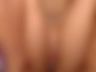 Live cam show with LaylaCruzRose - Lovense Petite on Camsoda
