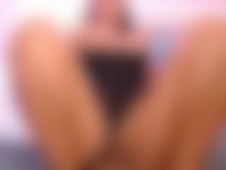 Live cam show with LaylaCruzRose - BBW MILF on Mixed Magazine Live
