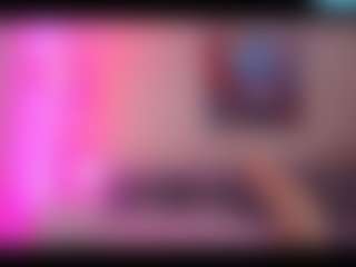 Live cam show with LaylaCruzRose - Shaved Pussy Lovense on crypto-cams