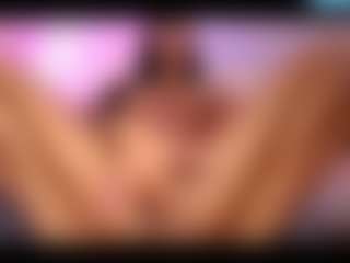 Live cam show with LaylaCruzRose - Fingers on Camsoda.co
