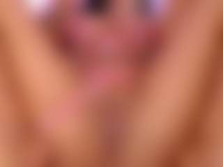 Live cam show with LaylaCruzRose - Fingers on Porn Luv