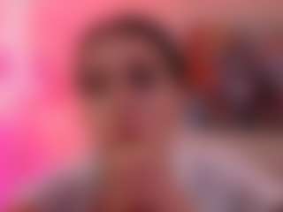 Live cam show with LaylaCruzRose - Bedroom MILF on liverealitysex.com