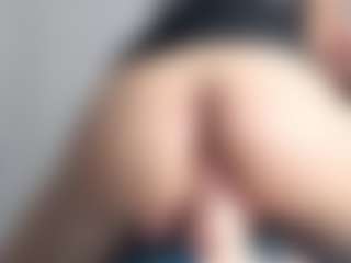 Live cam show with Cassie - Hairy Pussy on camgirlchat.live