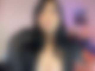 Live cam show with Ary-Pieerce - Gamer BBW on Pornisteam.com