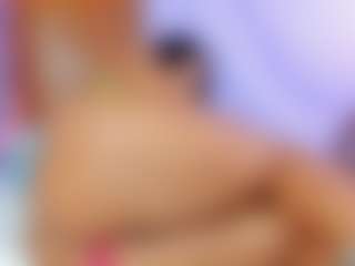 Live cam show with Madison - Striptease on fapnchat