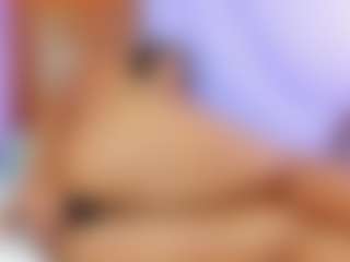 Live cam show with Madison - Mature on PervPlay.com
