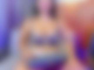 Live cam show with Madison - MILF on Milf Play