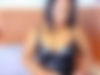 Live cam show with Madison - Nipple Piercings on AdultVida.com