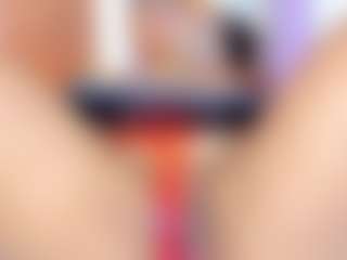 Madison MILF webcam performer live streaming