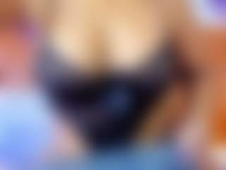 Madison MILF webcam performer live streaming