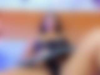 Live cam show with Madison - Public Curvy on makecum.org