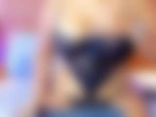 Live cam show with Madison - Smoking on Mixed Magazine Live