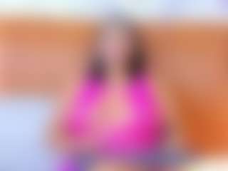 Live cam show with Madison - Public on Gym Cam Girls