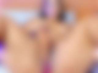 Live cam show with Madison - Thong on Dolls Live